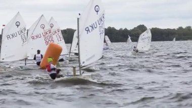 Vushgorod, Kiev, Ukrayna, Eylül 15, 2017: Uluslararası yelken Şampiyonası Ukrayna