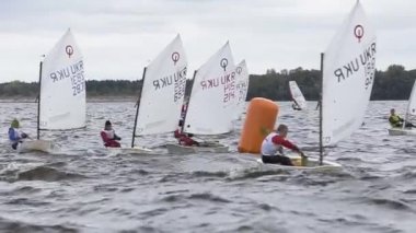 Vushgorod, Kiev, Ukrayna, Eylül 15, 2017: Uluslararası yelken Şampiyonası Ukrayna