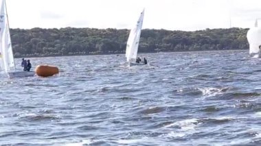 Vushgorod, Kiev, Ukrayna, Eylül 15, 2017: Uluslararası yelken Şampiyonası Ukrayna