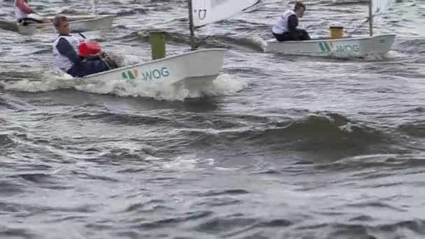 Vushgorod, Kyjev, Ukrajina, 15, září 2017: Mezinárodní jachtařská mistrovství Ukrajiny — Stock video