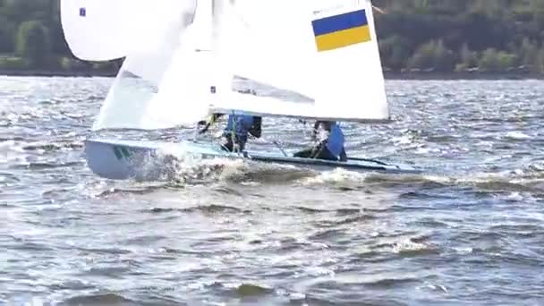 Vushgorod, Kijów, Ukraina, 15 września 2017: Międzynarodowe żeglarskie Mistrzostwa Ukrainy — Wideo stockowe