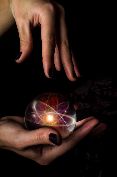 Crystal Ball Atom