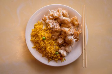 Çin Hindistan cevizi tavuk