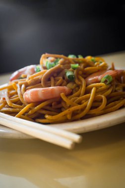 Karides Lo Mein