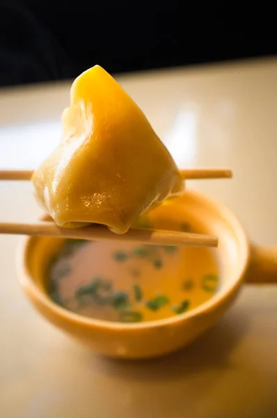 Sopa de wonton chino —  Fotos de Stock