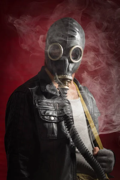 Man Gas Mask Smoke — Stock Photo, Image