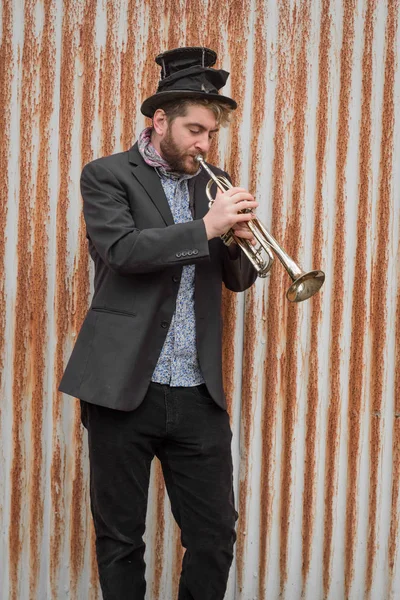 Músico de trompete cigano — Fotografia de Stock