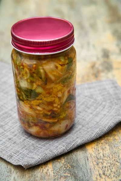 Jar fermentado Kimchi coreano — Fotografia de Stock