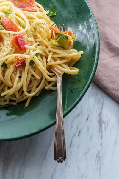 Spaghetti alla carbonara italiani — Foto Stock