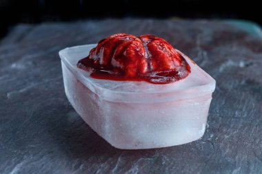 Beyin Dondurucu Buz Küpü