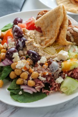 Yunan Falafel Humus Tabağı