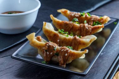 Çin Yerfıstıklı börekler