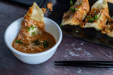 Çin Yerfıstıklı börekler