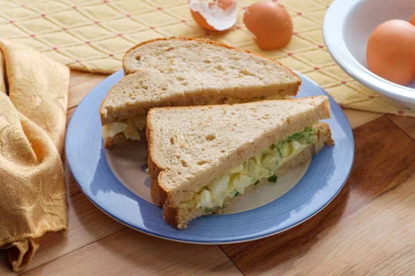 鸡蛋沙拉三明治 — 图库照片