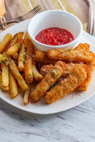 Fish Sticks French Fries — Stock Photo, Image