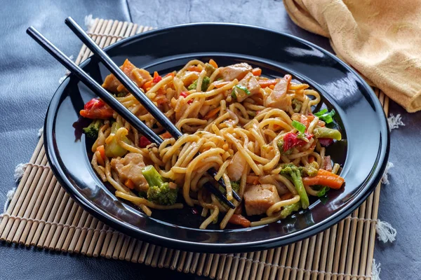 Chinese Chicken Chow Mein Royalty Free Stock Images