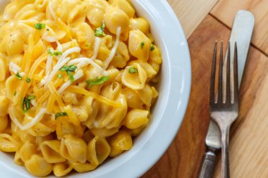 Kabuklu Mac ve Peynir