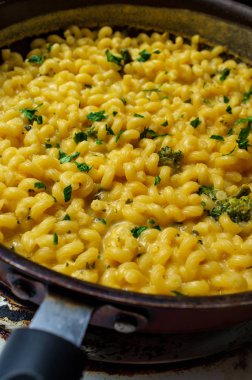 Mac N Cheese Cellentani