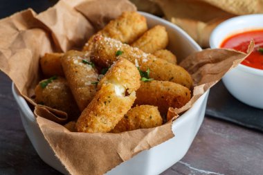 mozzarella peynirli çubuk