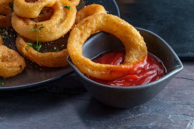 Amerikan Kızarmış Soğan Halkaları 