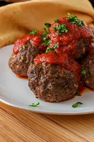 Grandes boulettes de viande italiennes Marinara — Photo