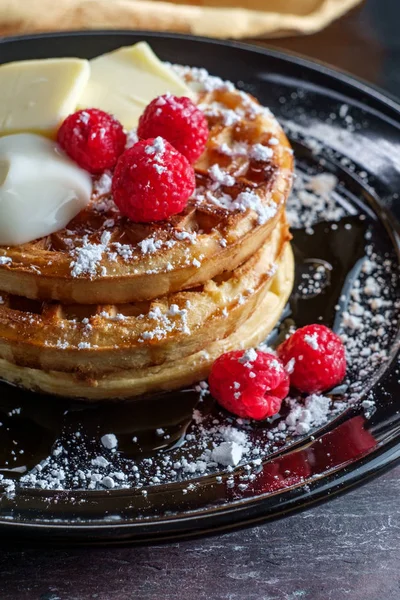 Belgické vafle Sirup Maliny — Stock fotografie