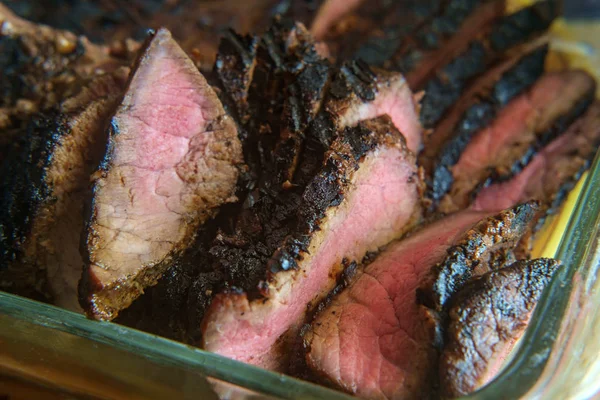 Filet Mignon Steak Dîner Tranché Servi Dans Une Casserole — Photo