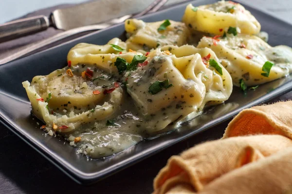 Herbed Butter Parmesan Cheese Tortelloni Alfredo Sauce — Stock Photo, Image
