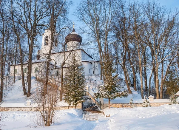 Mosteiro de Svyatogorsk em Pushkin Hills — Fotografia de Stock