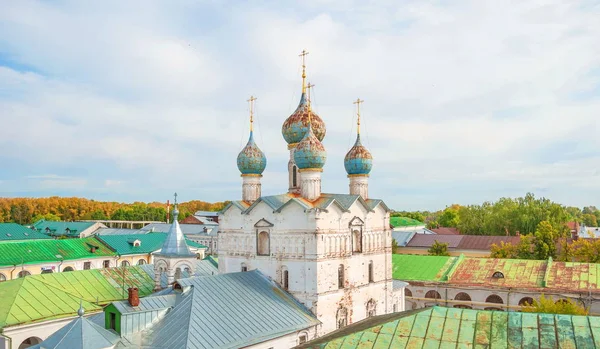 Rusya Nın Altın Yüzük Rostov Veliky Pazarda Kurtarıcı Kilisesi — Stok fotoğraf