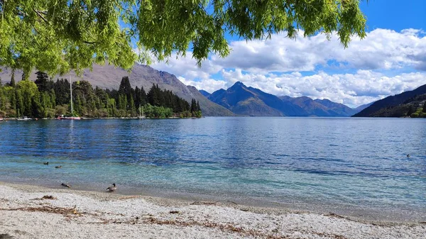 Vue Depuis Lac Avec Reflet Montagnes — Photo