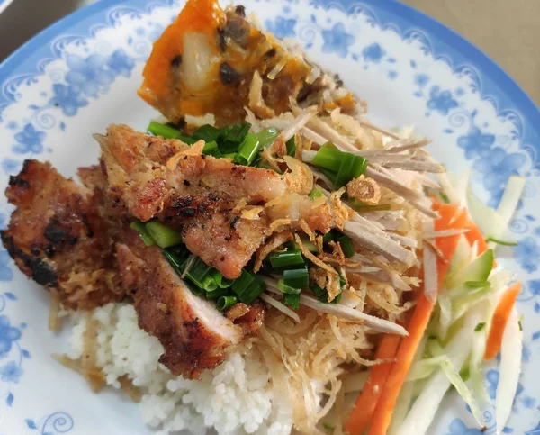Com Tam Pendekatan Makanan Vietnamese Nasi Lezat Yang Rusak Dengan — Stok Foto