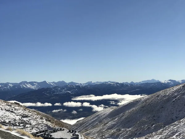 Opmerkelijk Skigebied Zware Sneeuw Dikke Laag Top Bergbewoners Skiën Met — Stockfoto