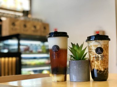 Queenstown / Yeni Zelanda: 1 Mayıs 19 Mayıs: WuCha köpüklü çay ünlü Tayvan sütlü tapyoka inci karamelize şeker sütlü çay tatlı içecek tatlı Gongcha tatlı tatlı ikram tatlı doldurulmuş hayvanlı 