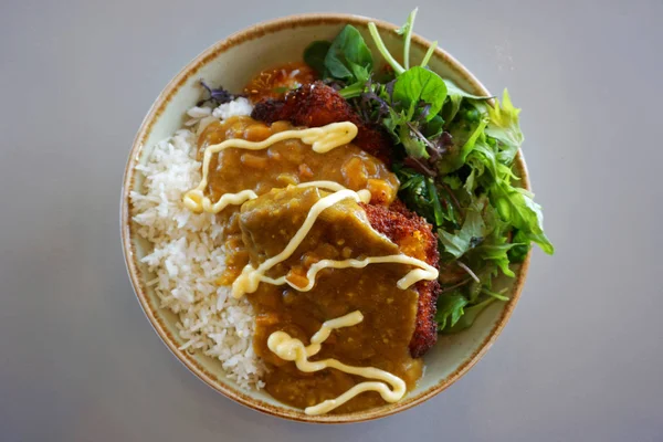 Köstliche Chicken Katsu Japanischen Stil Jasminreis Curry Tonkatsu Sauce Servieren — Stockfoto