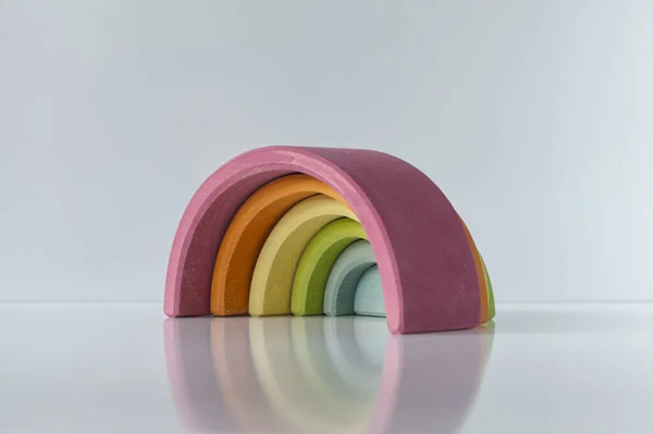 Holzspielzeug Regenbogenfarben — Stockfoto
