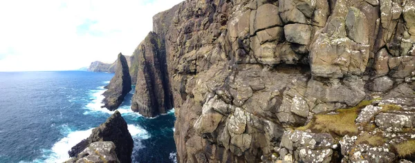 Скалы Лейтсватне Фарерские Острова — стоковое фото