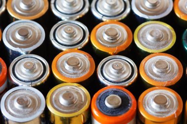 Kadar çeşitli pil.