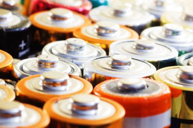 Kadar çeşitli pil.