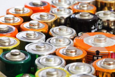 Kadar çeşitli pil.