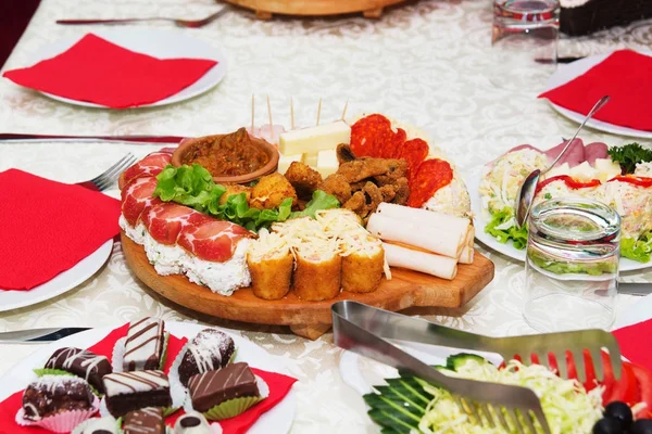 Food on the table — Stock Photo, Image