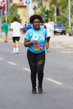 Skopje - Mayıs, 06: 10.000'den fazla kayıtlı koşucu Skopje maratonda 06 Mayıs 2018 Üsküp, Makedonya Cumhuriyeti'ndeki katılmak.