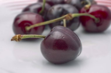 Beyaz sulu kiraz yakın çekim