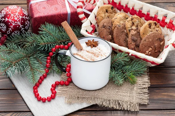 Eggnog cocktail in  mug arranged with christmas decoration and c — Stock Photo, Image