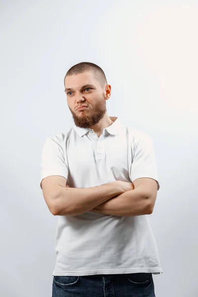 Retrato Jovem Bonito Chateado Fundo Branco Isolado Emoções — Fotografia de Stock