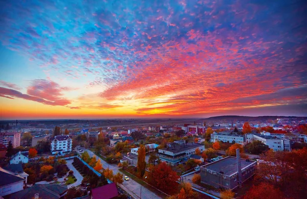 Cityscape with beautiful sunset. Uzhhorod, Ukraine — Stock Photo, Image