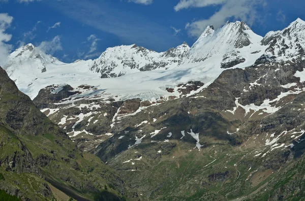 Von links nach rechts tete blanche, tete valpelline — Stockfoto