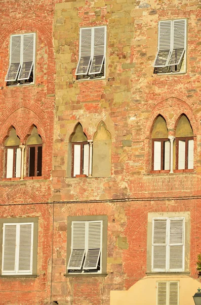 An attractive mixture of stone and brick — Stock Photo, Image