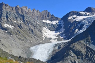 Aiguilles de Valsorey ve Valsorey Buzulu