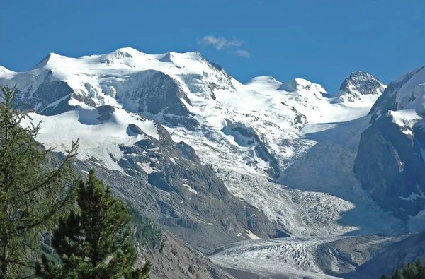Alpy Szwajcarskie powyżej St Moritz — Zdjęcie stockowe